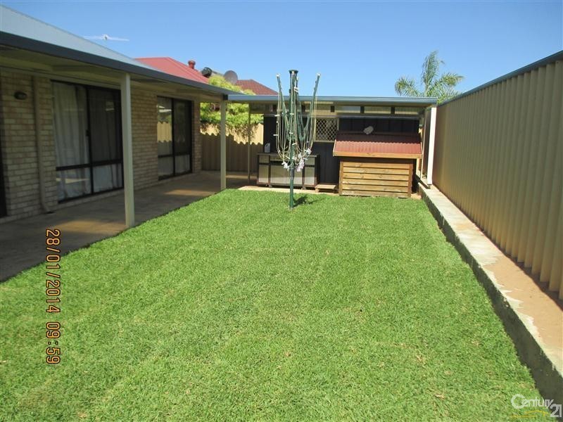 7 Wittecarra Crescent, Port Kennedy WA 6172