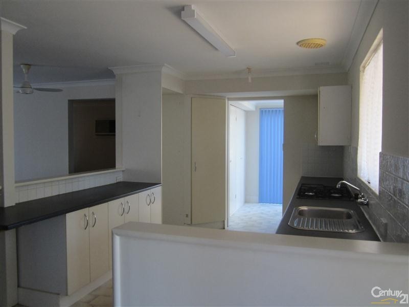 29 Studzor Street, Warnbro WA 6169