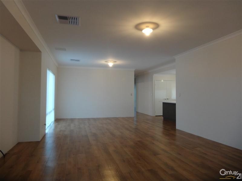 2 Cheney Loop, Secret Harbour WA 6173