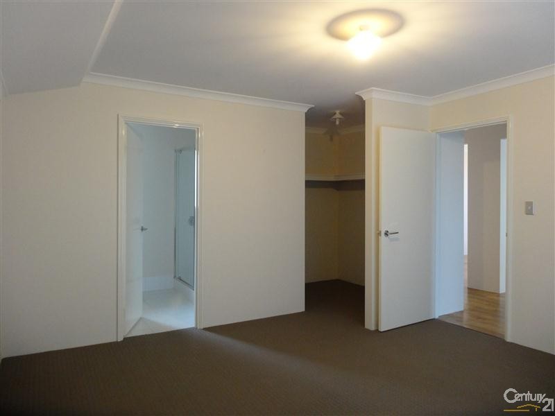 2 Cheney Loop, Secret Harbour WA 6173