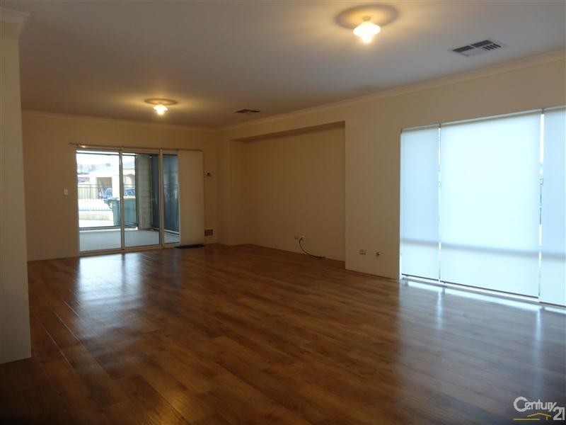 2 Cheney Loop, Secret Harbour WA 6173