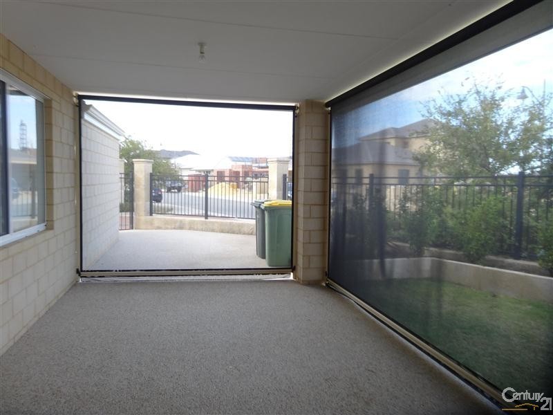 2 Cheney Loop, Secret Harbour WA 6173