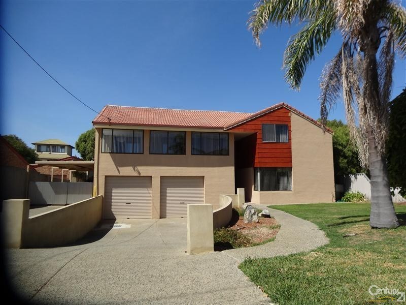 22 Fifth Avenue, Shoalwater WA 6169