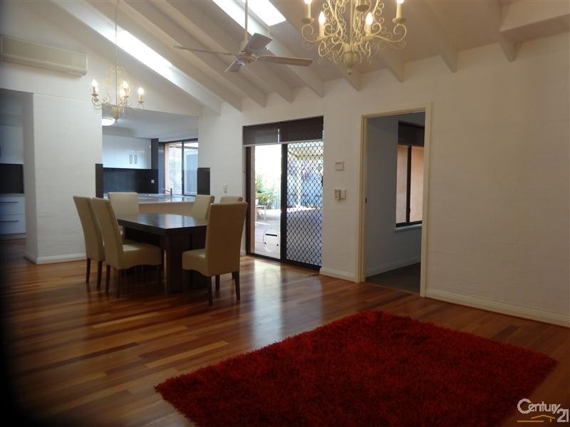 22 Fifth Avenue, Shoalwater WA 6169