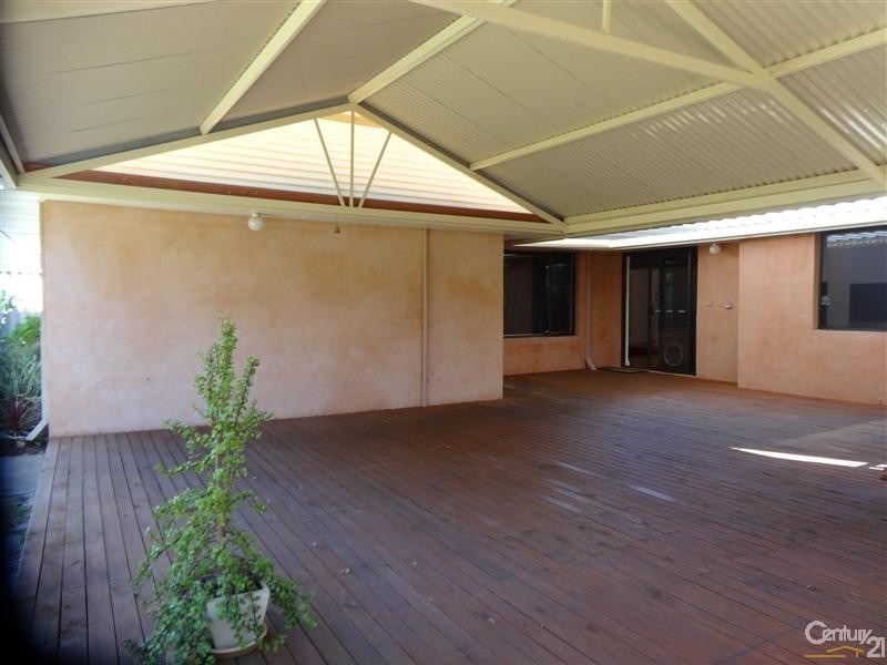 22 Fifth Avenue, Shoalwater WA 6169