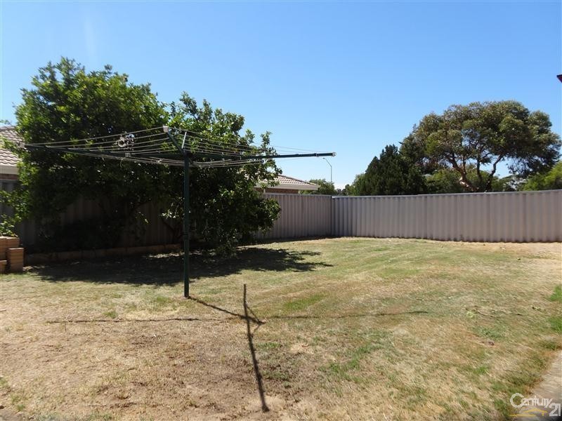 31 Nabberu Loop, Cooloongup WA 6168