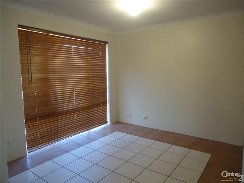 1/5 Cambridge Drive, Greenfields WA 6210