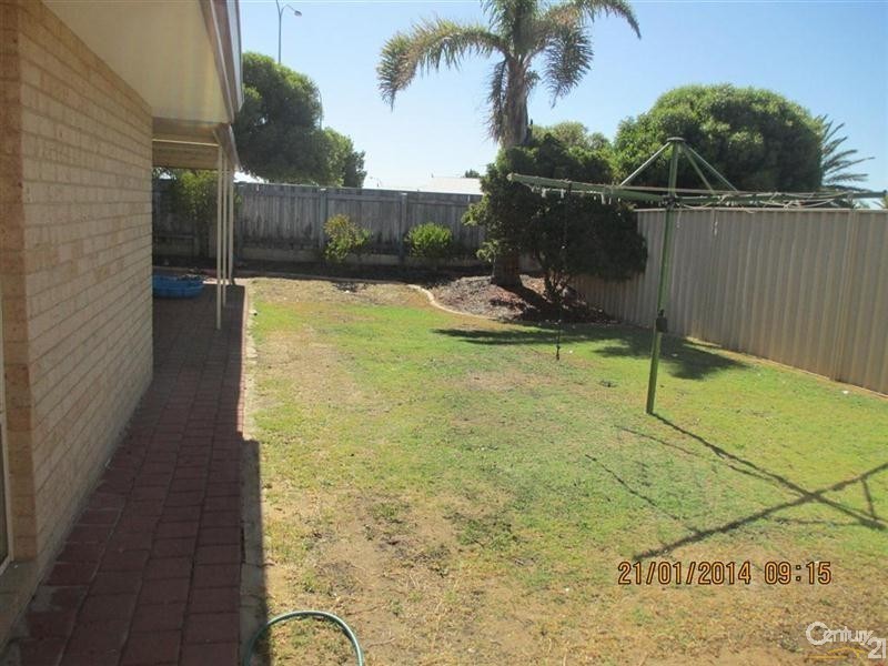 10 Narbonne Gardens, Port Kennedy WA 6172
