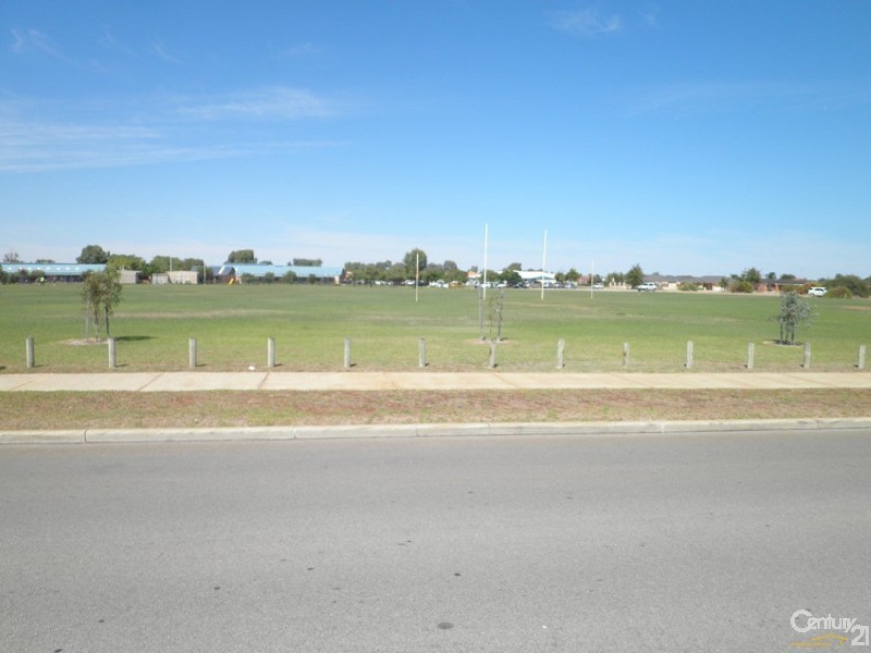 35 Pamplona Boulevard, Port Kennedy WA 6172