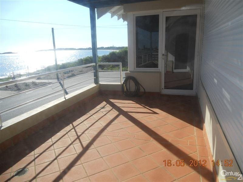2 Arcadia Drive, Shoalwater WA 6169