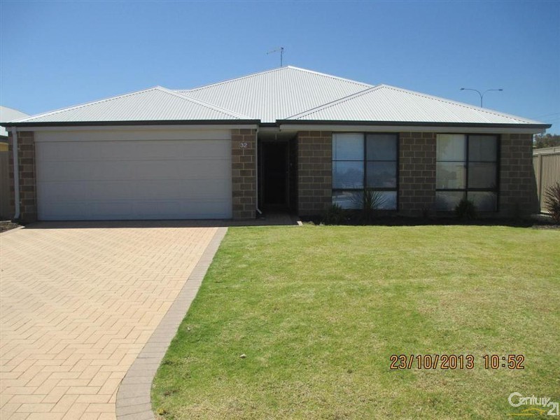 32 Sellafield Bend, Waikiki WA 6169
