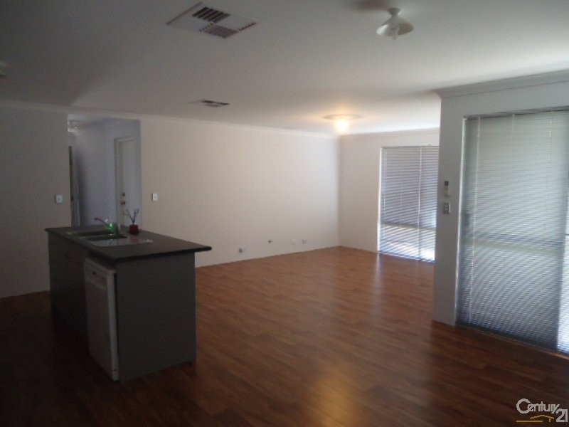 32 Sellafield Bend, Waikiki WA 6169