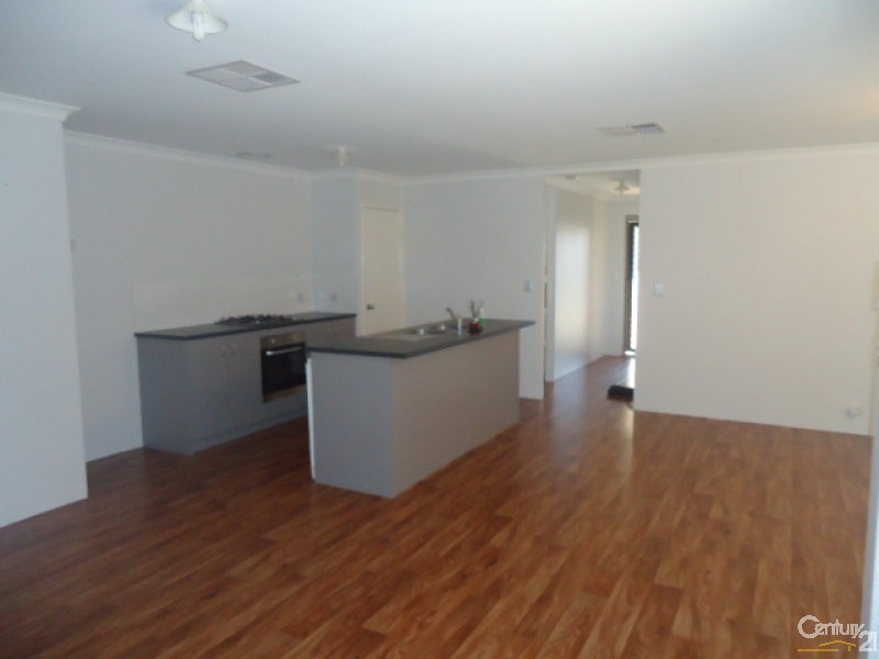 32 Sellafield Bend, Waikiki WA 6169