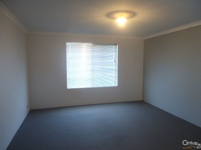 32 Sellafield Bend, Waikiki WA 6169