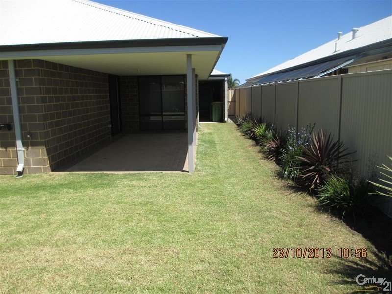 32 Sellafield Bend, Waikiki WA 6169
