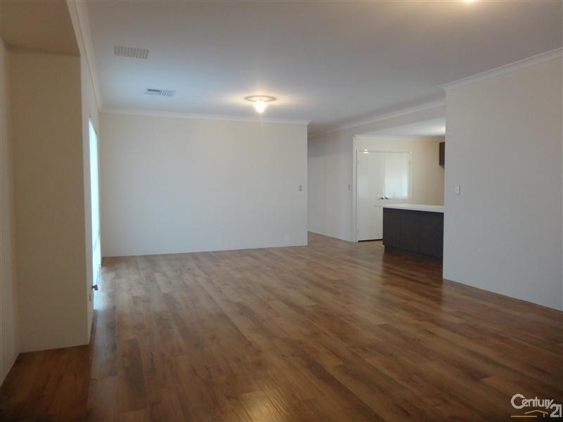 2 Cheney Loop, Secret Harbour WA 6173