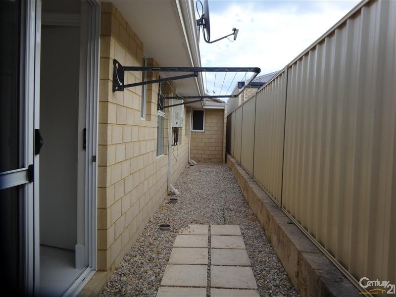 2 Cheney Loop, Secret Harbour WA 6173