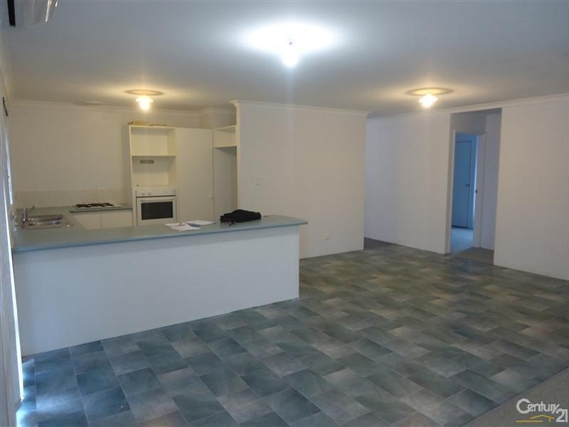 82 Chelmsford Avenue, Port Kennedy WA 6172