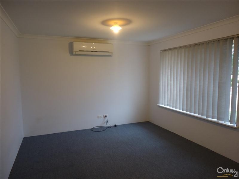 82 Chelmsford Avenue, Port Kennedy WA 6172