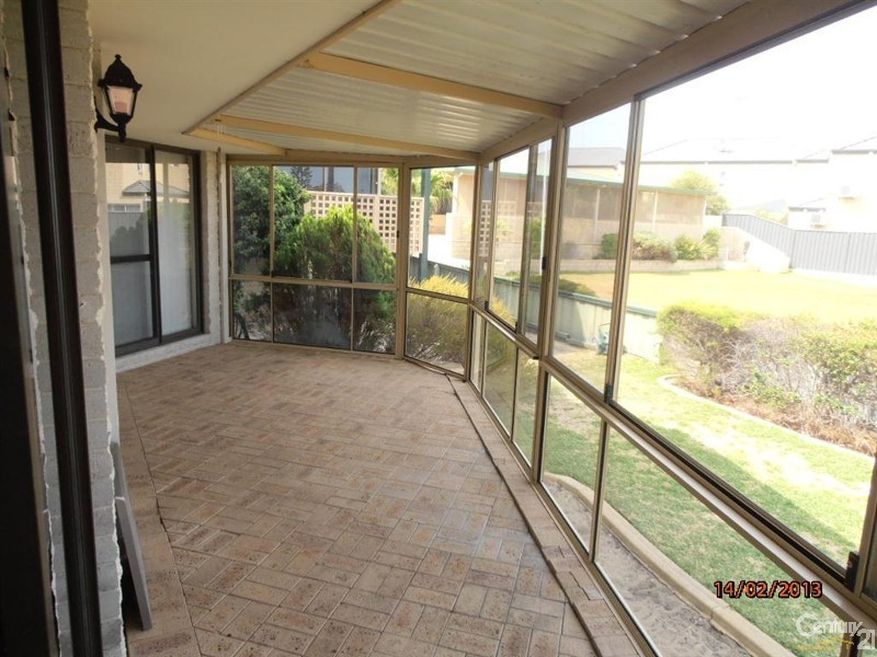 195A Rockingham Beach Road, Rockingham WA 6168