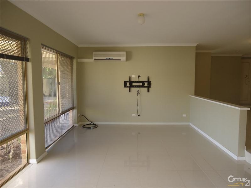 7 Mildura Place, Rockingham WA 6168