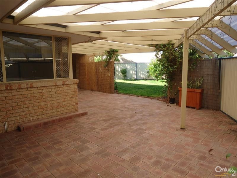 7 Mildura Place, Rockingham WA 6168