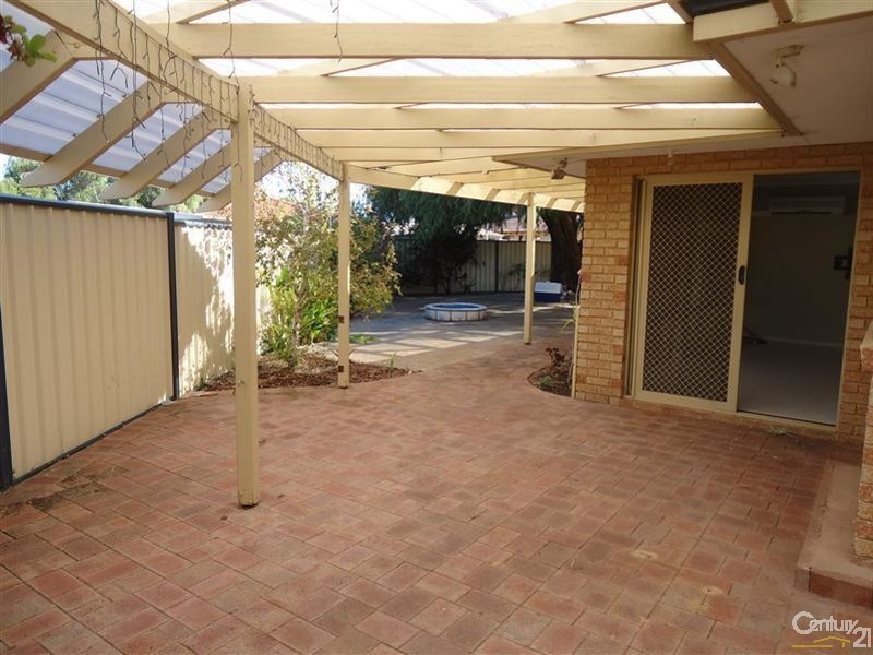 7 Mildura Place, Rockingham WA 6168