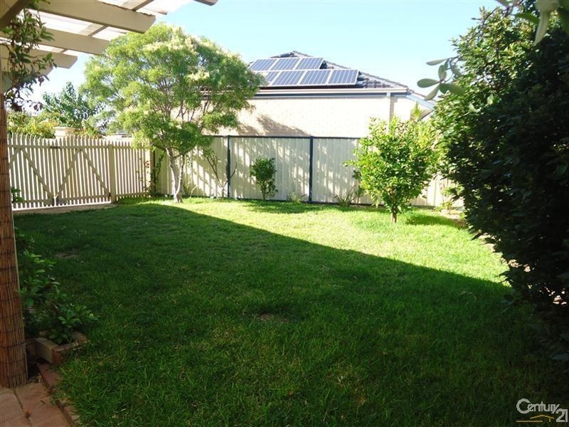 7 Mildura Place, Rockingham WA 6168