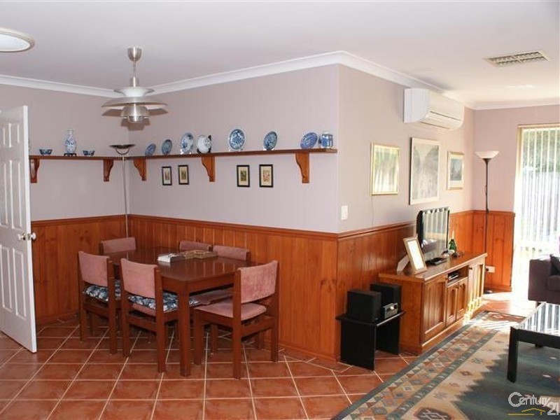 2 Collie Close, Rockingham WA 6168