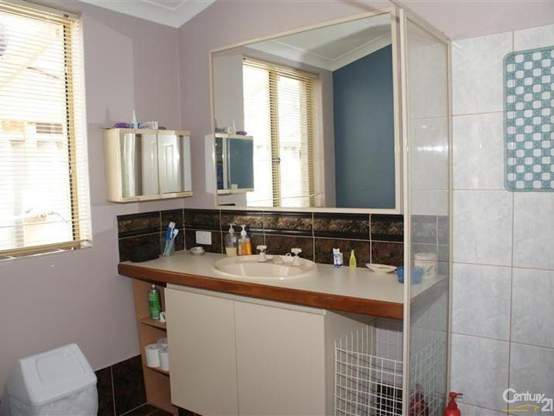 2 Collie Close, Rockingham WA 6168