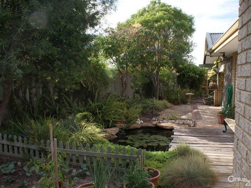 2 Collie Close, Rockingham WA 6168