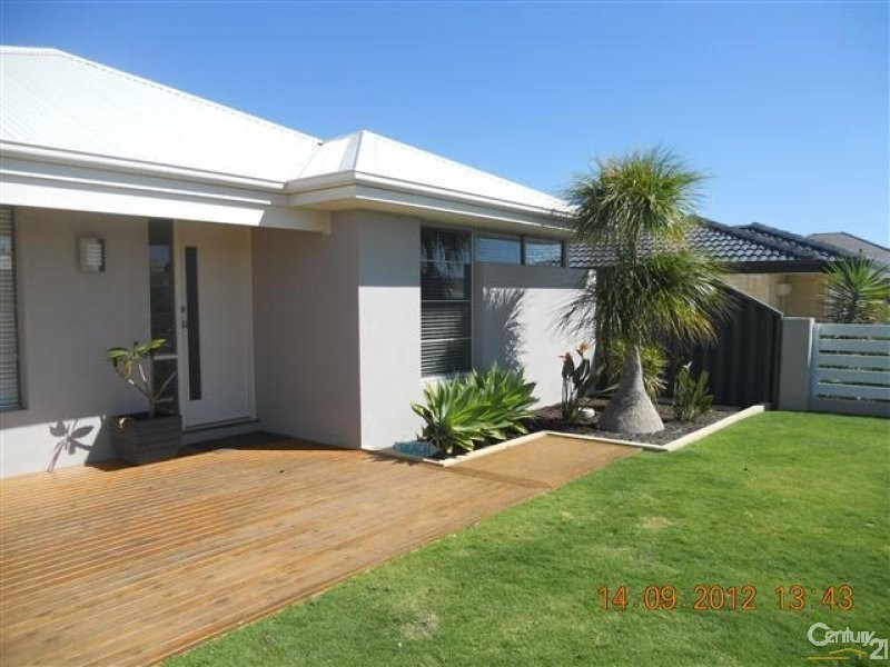 24 Salton Street, Secret Harbour WA 6173