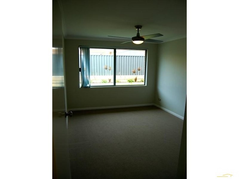 24 Salton Street, Secret Harbour WA 6173