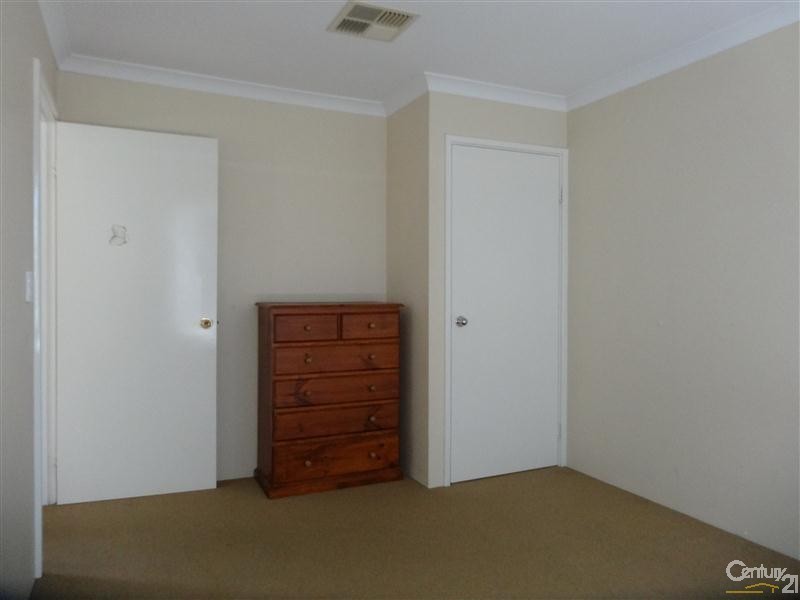 1 Whitemoss Turn, Waikiki WA 6169