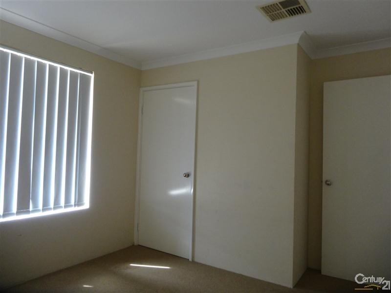 1 Whitemoss Turn, Waikiki WA 6169