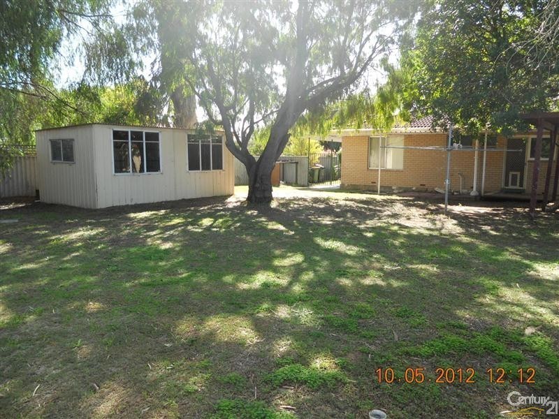 25 Biscayne Street, Safety Bay WA 6169