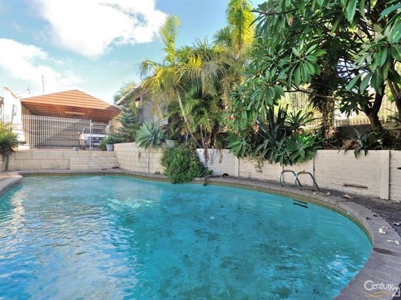 93  Fendam Street, Warnbro WA 6169