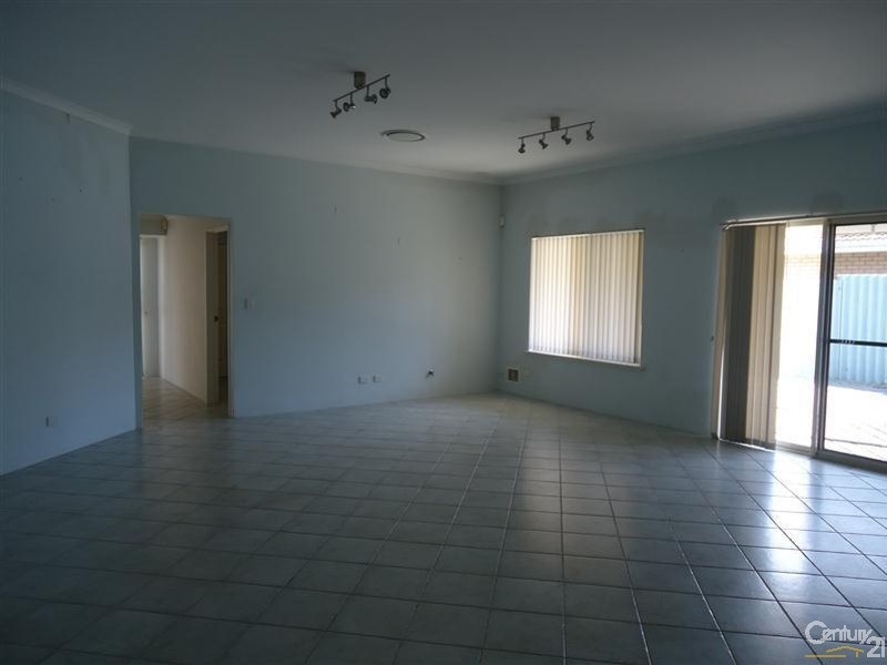 6 Vickery Street, Rockingham WA 6168