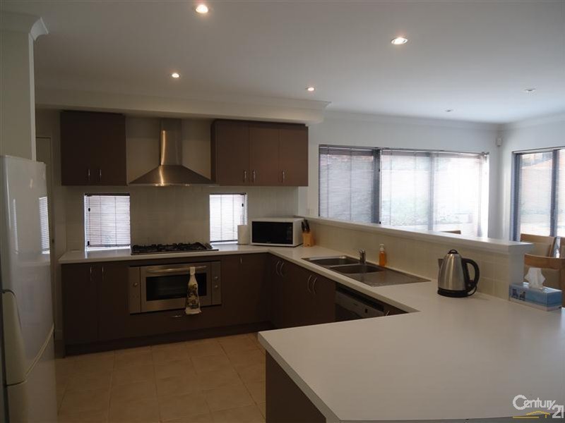 140 Foreshore Drive, Singleton WA 6175
