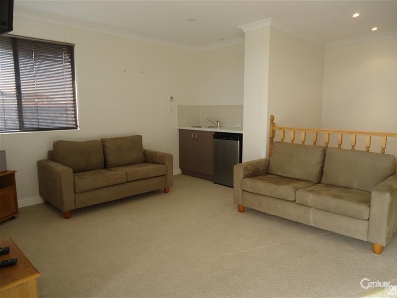 140 Foreshore Drive, Singleton WA 6175