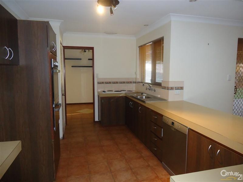 5 Tempest Place, Waikiki WA 6169