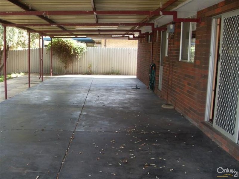 68 Council Avenue, Rockingham WA 6168