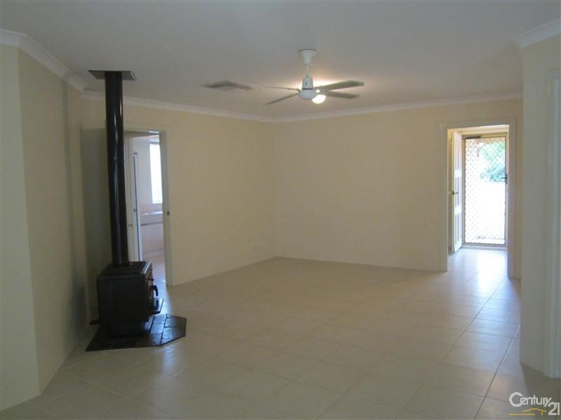 10 Kingston Way, Safety Bay WA 6169