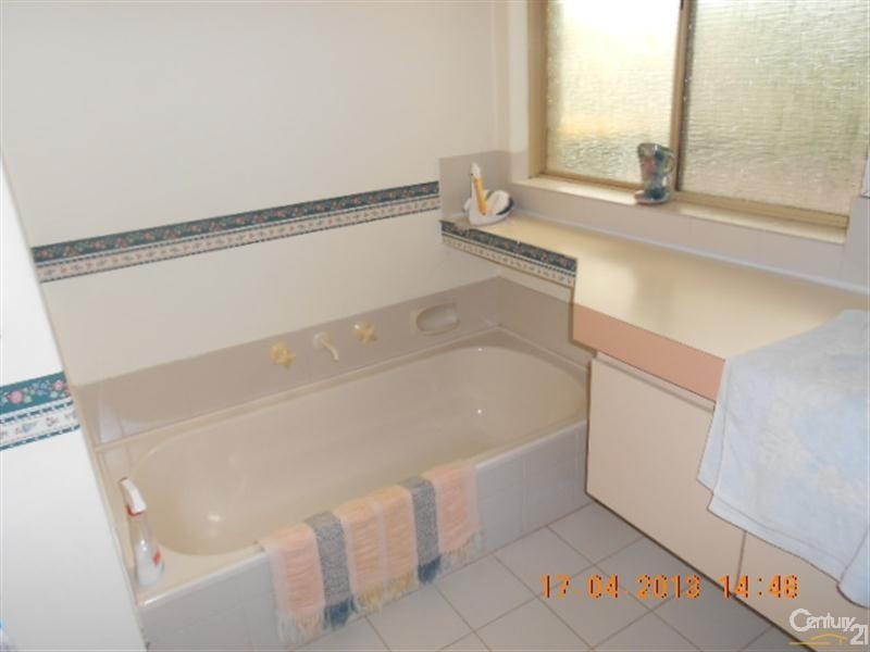 9 Diamantina Way, Rockingham WA 6168