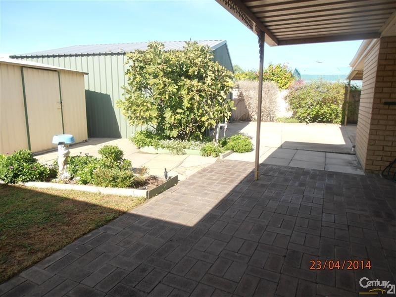 9 Diamantina Way, Rockingham WA 6168