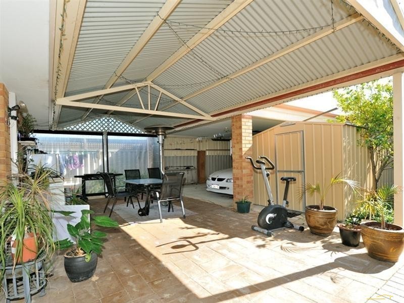 47 Zaragoza Drive, Port Kennedy WA 6172
