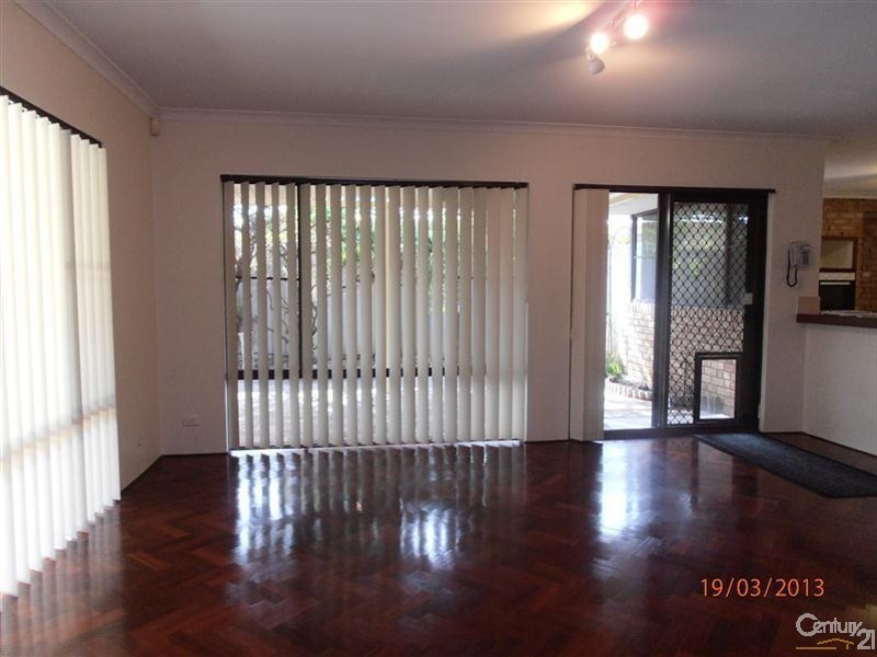 521 Safety Bay Road, Waikiki WA 6169