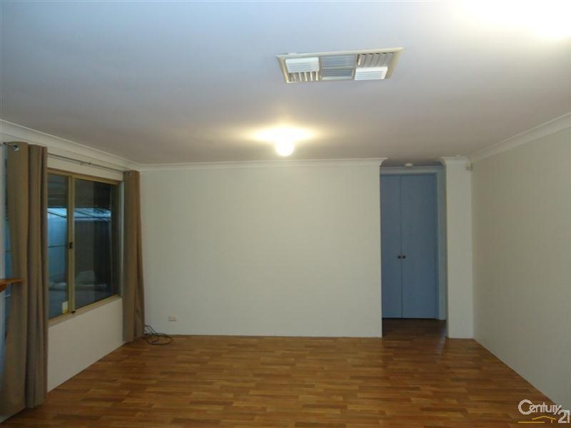 44 Rand Avenue, Waikiki WA 6169