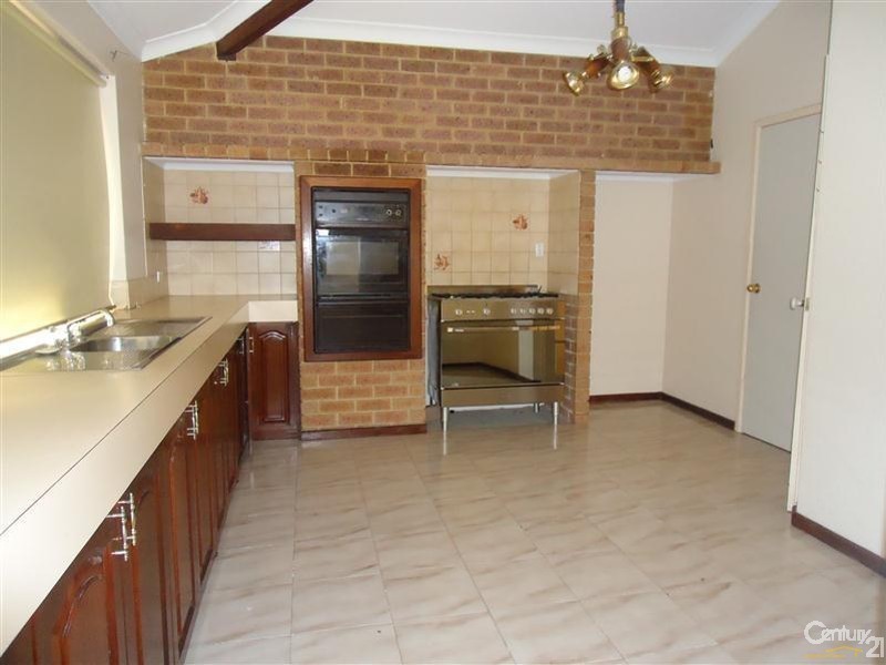 23 Barbrook Way, Warnbro WA 6169