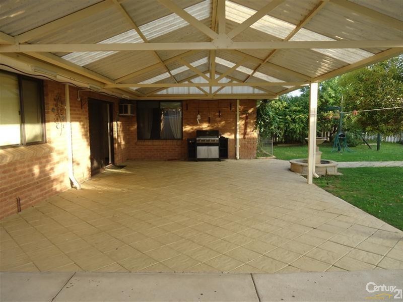 23 Barbrook Way, Warnbro WA 6169